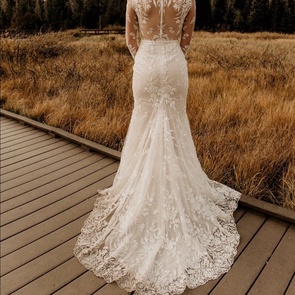 Lian Rokman Couture Wedding Gown - Picture 4 of 4